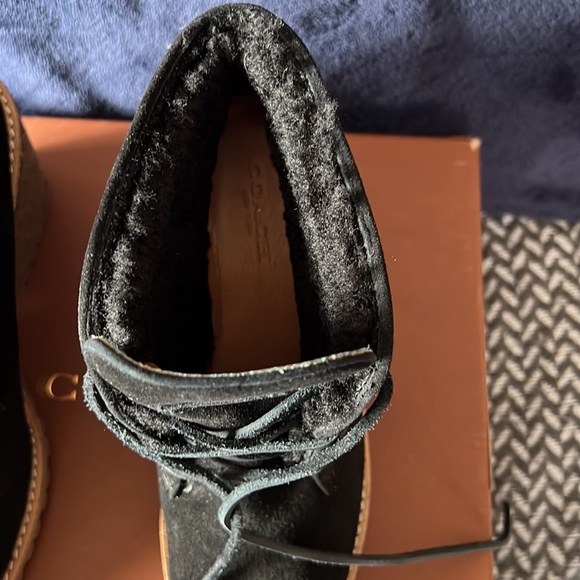 Coach suede boots with Sherpa lining - Picture 2 of 6